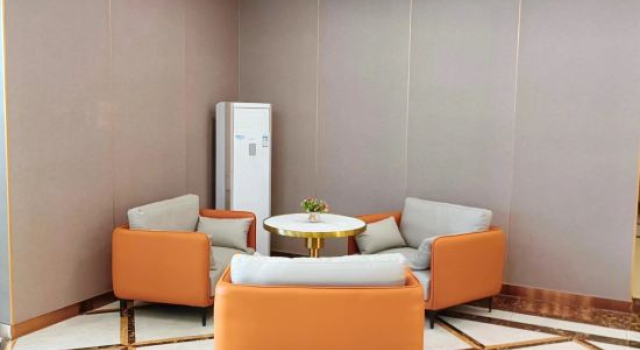 Kurler Reho Business Hotel, Rezerwuj Hotel Hotele w Korla z parkingiem, Parking