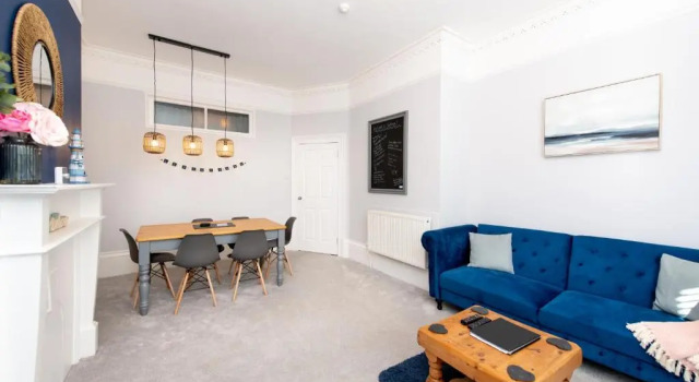 Elphinstone Apartment - Boutique 3 bed with Wi-Fi close to all amenities!, Varaa Huoneisto Asunnot kohteessa Merseyside, Huoneisto