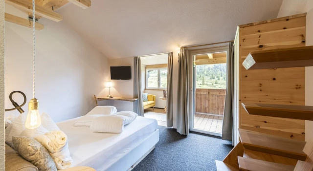Номер Standard Дуплекс c 1 комнатой с балконом и с видом на горы Berghotel Jochgrimm - Your Dolomites Home