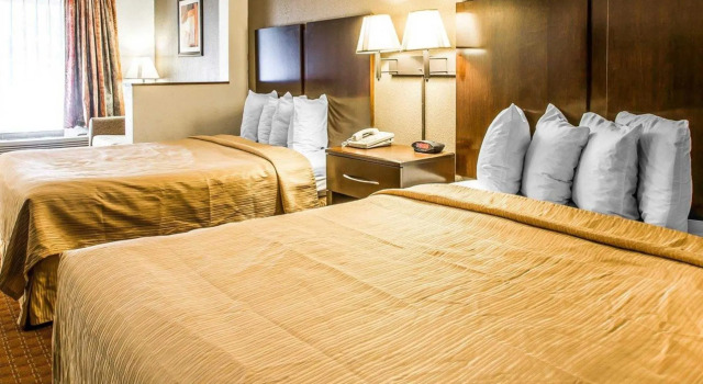 Четырёхместный номер Standard Quality Inn & Suites near Panama City Beach