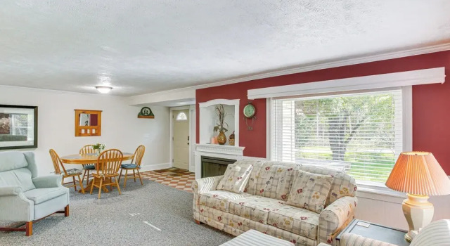 Апартаменты Relax Fireside! Frankfort Apt Near Dtwn & Beaches