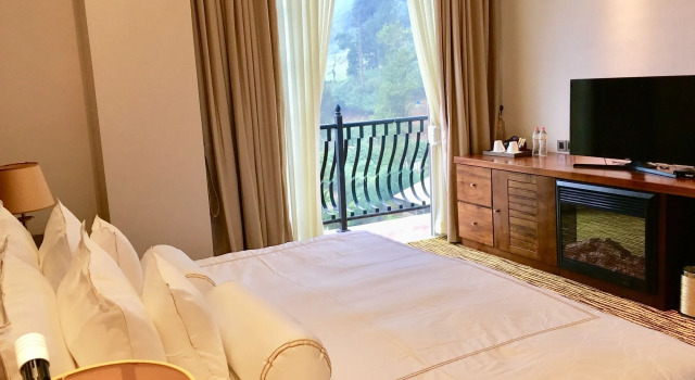 The Golden Ridge Hotel