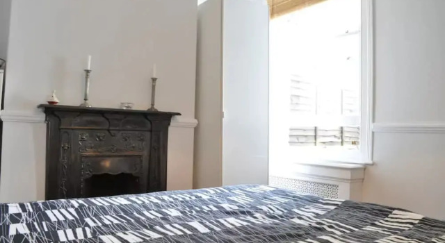 Modern Zone 1 London Apartment