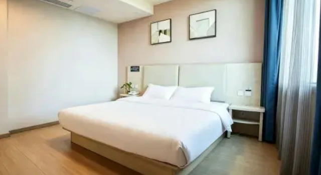 Люкс Business Grace Inn Hotel (Jinan Laiwu Pengquan East Avenue Yufeng Jiayuan)