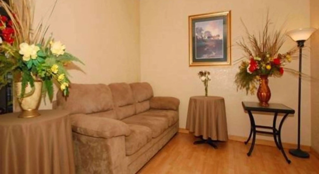 Econo Lodge Inn & Suites Waterloo Downtown, Брондау Қонақ үй Уатэрлу Iowa