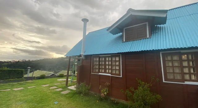 Cabanas Capivari Lodge, Забронировать Дом для отпуска Капивари Кампус-ду-Жордан, рядом с Imbiri Peak