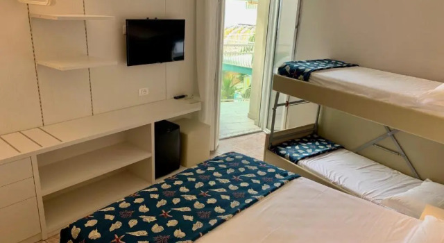 Семейный номер Standard с балконом и с частичным видом на море Hotel Nizza