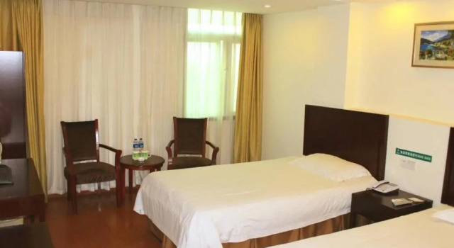 Green Inn Huainan Tianjiaan District Wanda Plaza Express Hotel, Book Hotel Hoteller i Huainan med parkering, Parkering