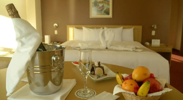 Suite Hotel Jose Antonio Puno