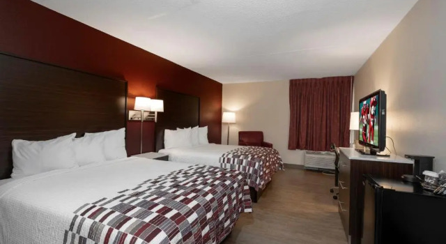 Четырёхместный номер Standard Red Roof Inn Leesburg, VA