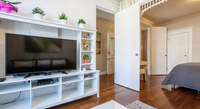 LMVR - The Laurier, Book Hotel Hoteller i Montreal med parkering, nær Outremont, Parkering