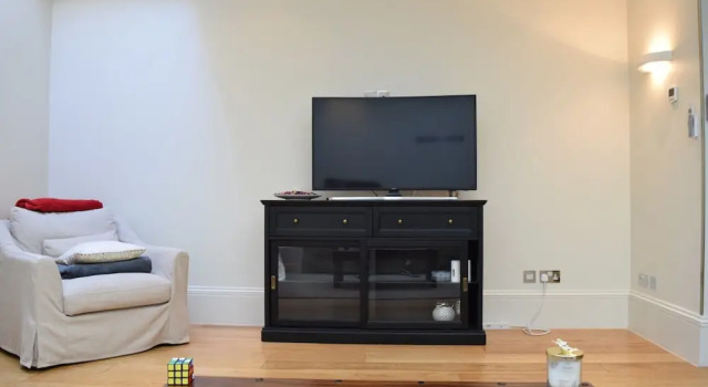 4 Bedroom House in Marylebone, Varaa Lomakoti Mökit kohteessa Merseyside, Mökki