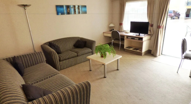 Люкс Standard с 2 комнатами Deco City Motor Lodge