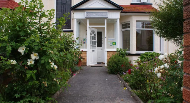 Cleave Court Guest House, Забронировать Гостевой дом Гостевые дома Лландидно, рядом с Пирс Лландидно, Гостевой дом