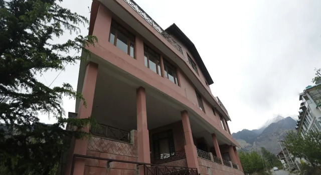 OYO 14321 Home Studio Mount View Rohtang Highway