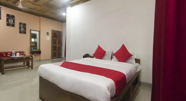 OYO 13754 Brindawan Hotel and Resorts, Prenota Hotel Siliguri West Bengal