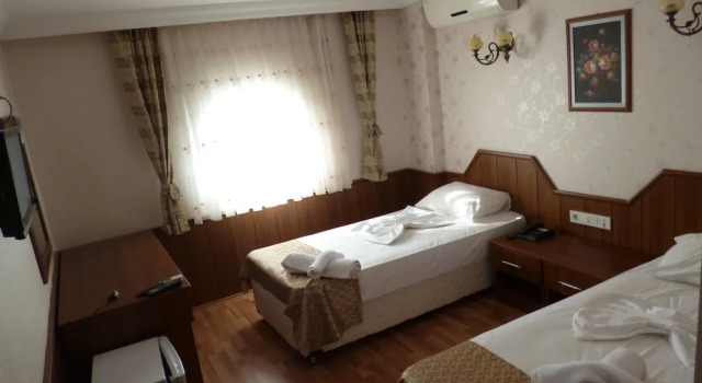Люкс с балконом Istanbul Yildiz Hotel