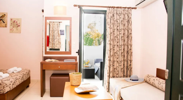Апартаменты с балконом Marigianna Apartments