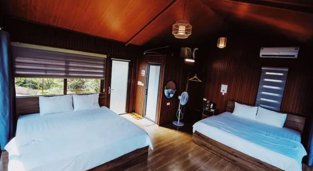 Hola Homestay, Book Vacation Home Hotels in Vinh Phuc with a Pool, Swimming Pool