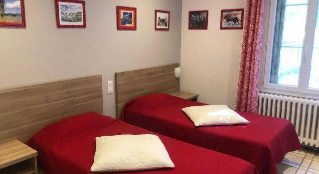 Lou Garbin, Rezerwuj Hotel Saint-Laurent-d'Aigouze Gard