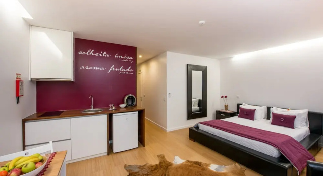 Двухместная студия с балконом Lounge Inn Guest House