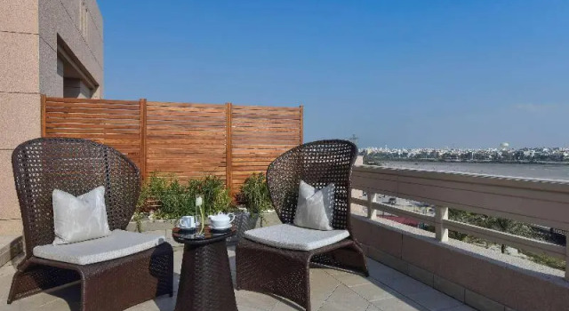 Номер Standard Mövenpick Hotel Bahrain