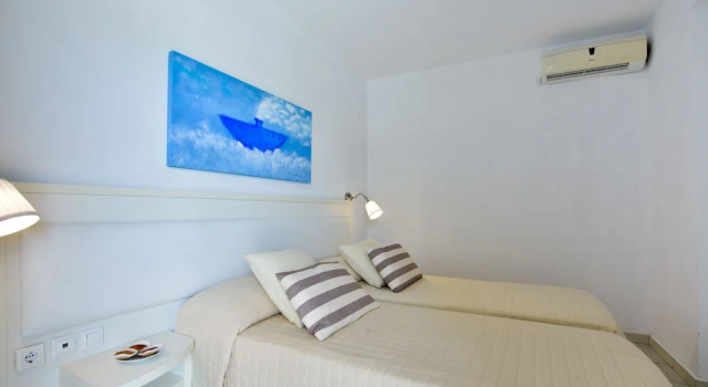 Семейный номер Standard с балконом и с видом на горы Sidari Beach Hotel