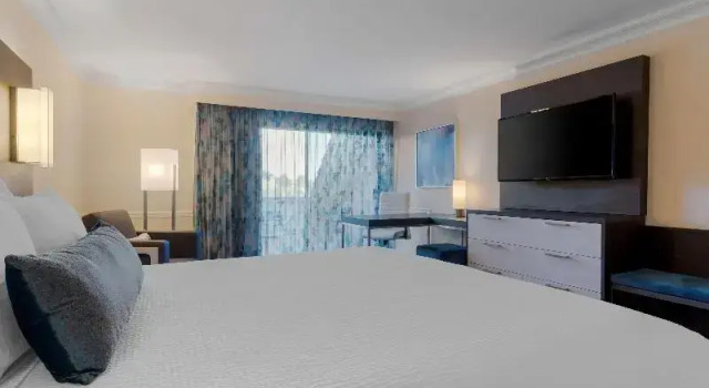Двухместный номер Standard с балконом Best Western Plus Novato Oaks Inn