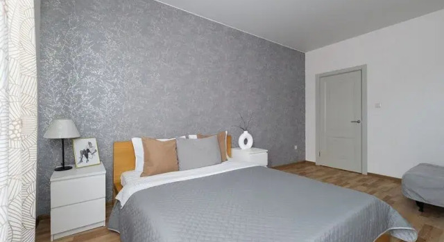 Comfortable Apartments at 7 Koroleva Ave., Book Lejlighed Hoteller i Sankt Petersborg med parkering, Parkering