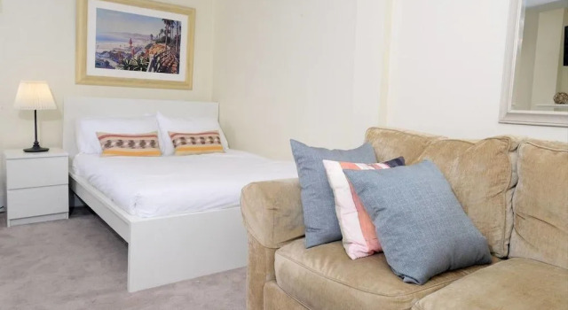 LUX Suites in the Heart of Santa Monica