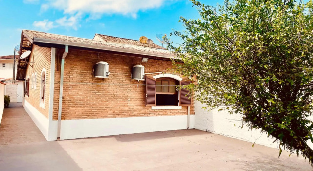 Casa Aconchegante a 200 mts da Praia da Maranduba