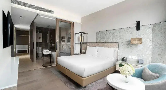 Люкс с видом на горы Holiday Inn & Suites Rayong City Centre by IHG