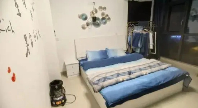 Люкс Luxury с 4 комнатами Fengya Homestay (Minsheng Jiayuan)