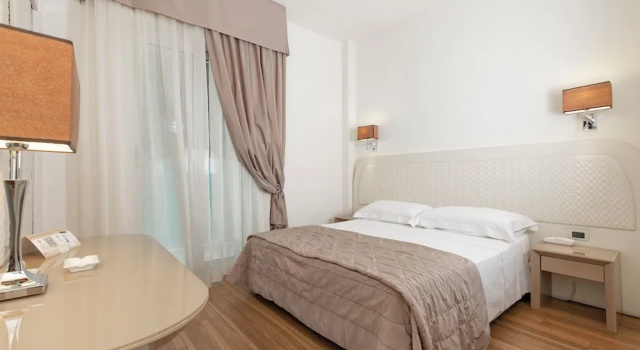 Двухместный номер Superior с частичным видом на море Hotel Alexander