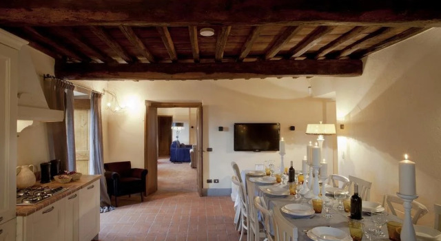Li Zuti Country Resort, Забронировать Курортный отель San Donato in Collina Тоскана