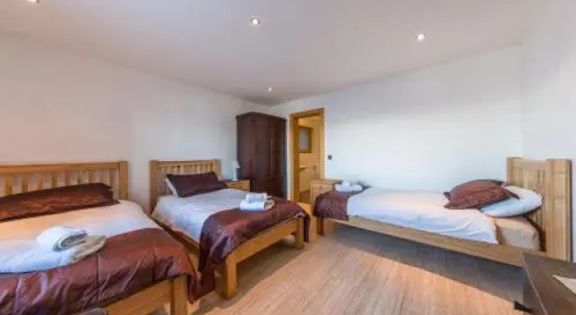 Chalet Enchanteur, Varaa Mökki Mökit kohteessa Valais, Mökki