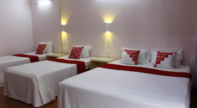 Семейный номер Standard с балконом QUANG SAIGON Hotel- 40-7 Bùi Viện-Walking street