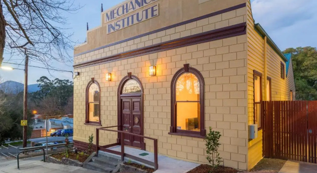 The Old Mechanics