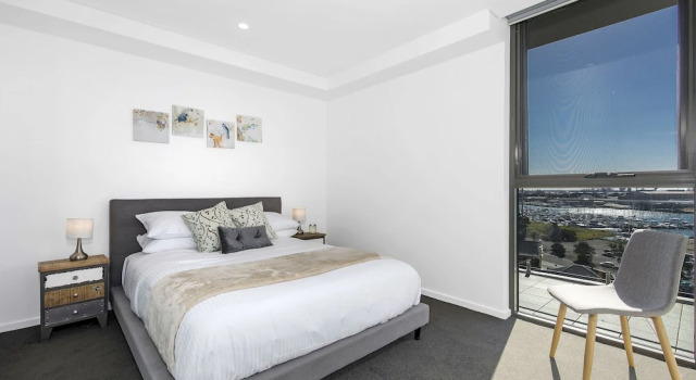 Номер Standard c 1 комнатой с балконом и с видом на гавань Astra Apartments Newcastle