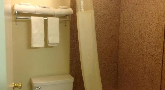 Номер Standard Howard Johnson Express Inn - Tallahassee