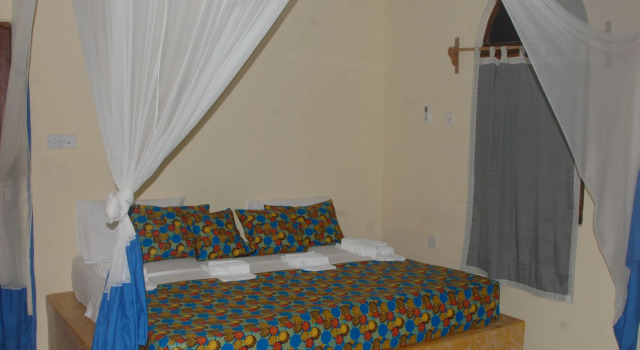 Blue Earth Beach Bungalows