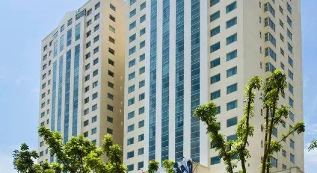 Номер Deluxe Somerset Hoa Binh Hanoi