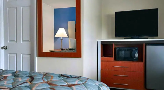 Номер Deluxe Days Inn by Wyndham - Cape Cod