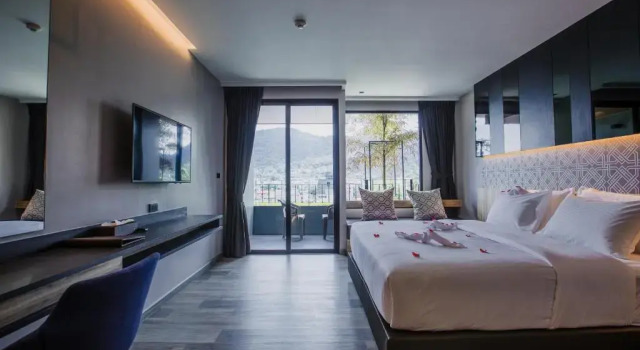 Двухместный номер Rak с балконом Rak Elegant Hotel Patong