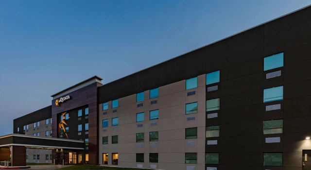 La Quinta Inn & Suites by Wyndham Houston Southwest