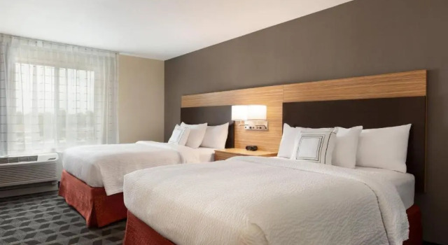 Четырёхместная студия TownePlace Suites Cedar Rapids Marion