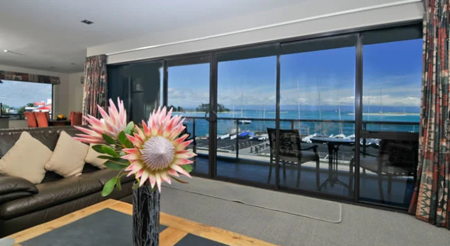 The Waterfront Penthouse 11