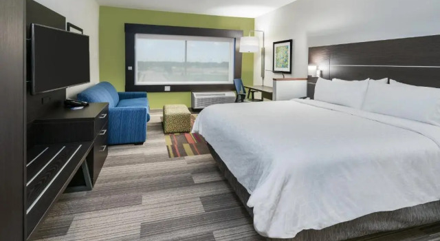 Двухместный люкс Holiday Inn Express & Suites Bryan - College Station by IHG