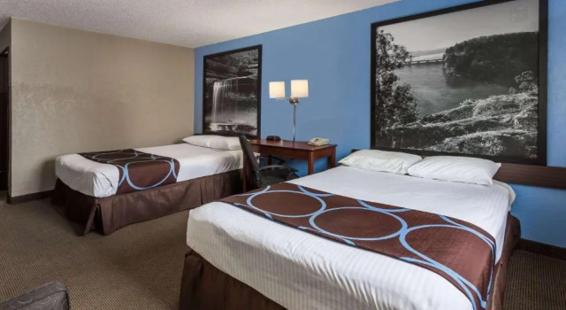 Deluxe Vierer Zimmer Super 8 by Wyndham Dubuque