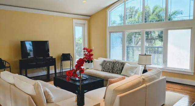 Palm River Estate, Book Apartment North Naples Florida